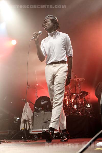 BLOOD ORANGE - 2013-10-31 - PARIS - Grande Halle de La Villette - 